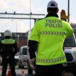 Kartalda trafikte bir araci israrla takip eden surucuye 180 bin lira ceza JRNQcbd2